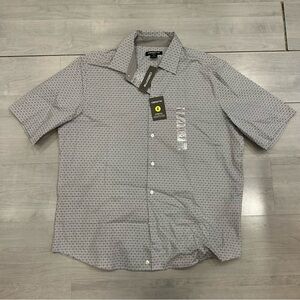 NWT Claiborne Shirt Men's Size XL Grey Geometric Stretch Short Sleeve